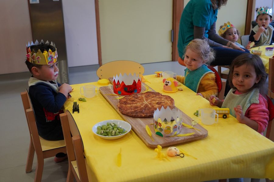 La crèche fête les rois