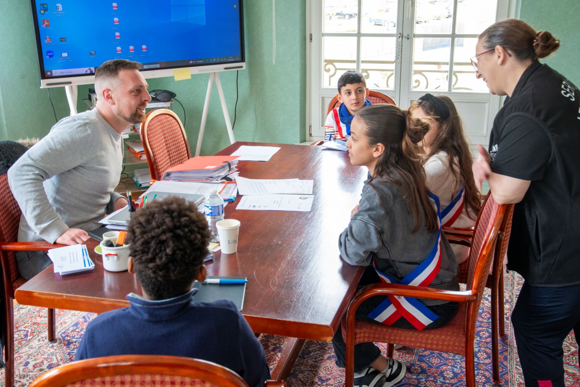 Les jeunes élus du CME visitent la Mairie