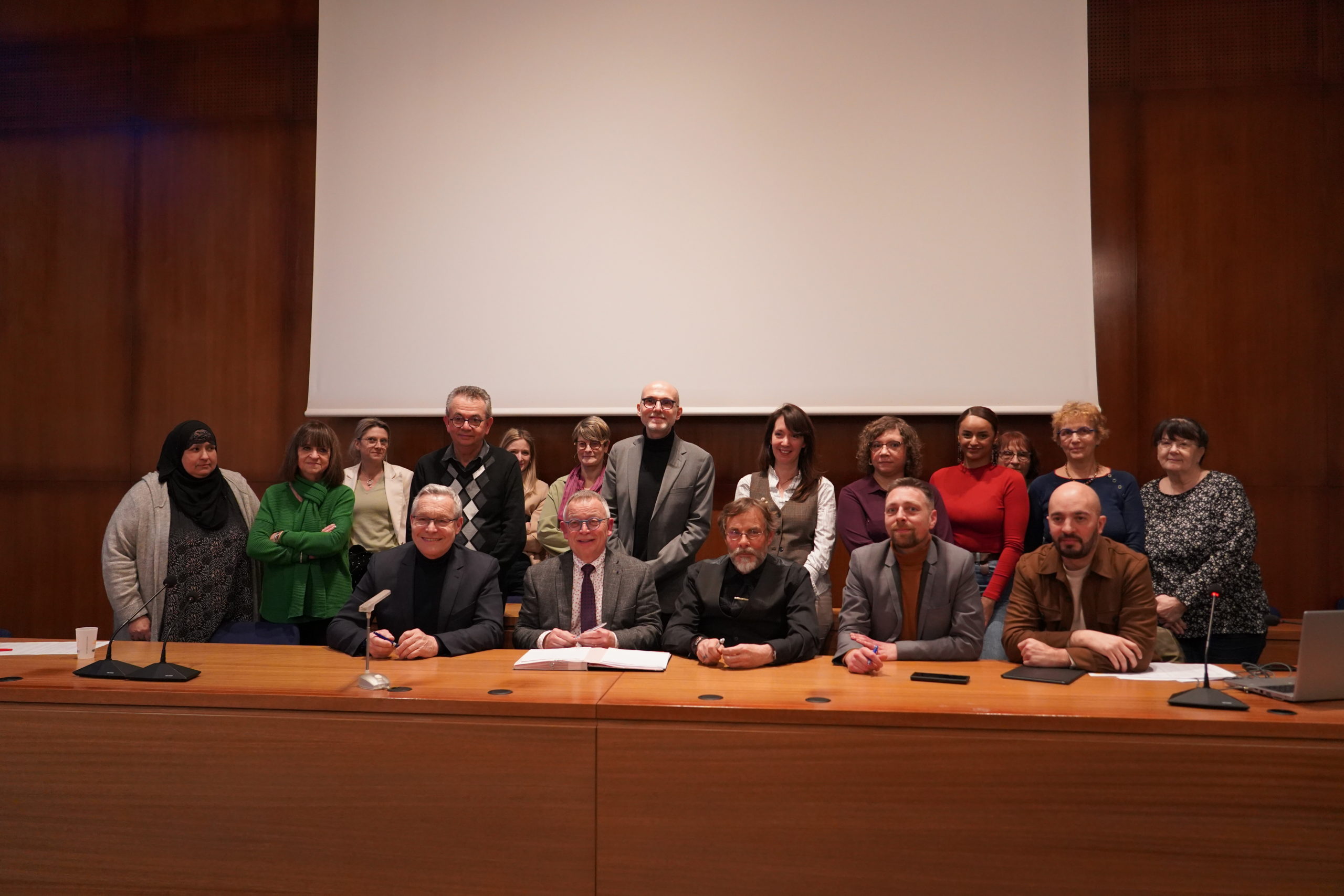 Contrat de ville : agir en transversalité